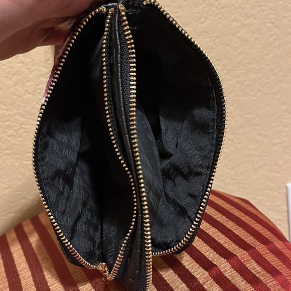NEW STEVE MADDEN Black Zip Around Wrist-Wallet or SMALL HAND BAG - Picture 9 of 10